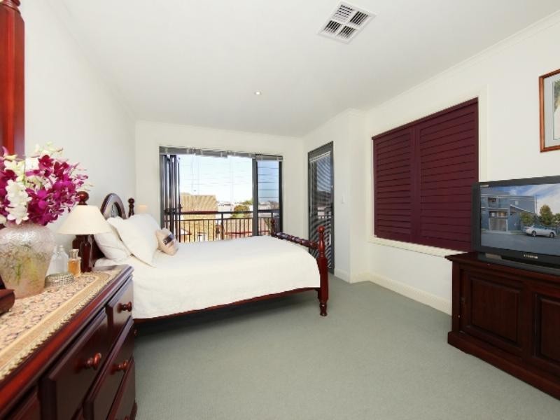 2/25 Patrick Street, Merewether NSW 2291