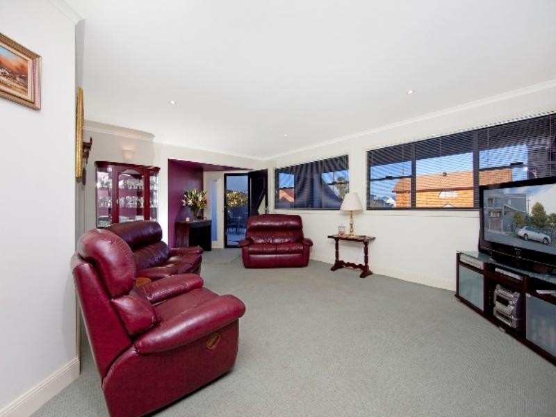 2/25 Patrick Street, Merewether NSW 2291