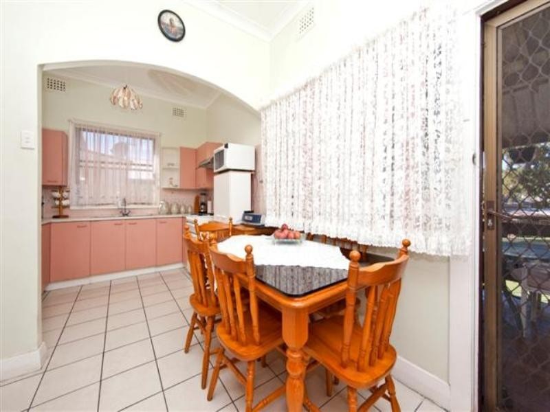 153 Gosford Road, Broadmeadow NSW 2292