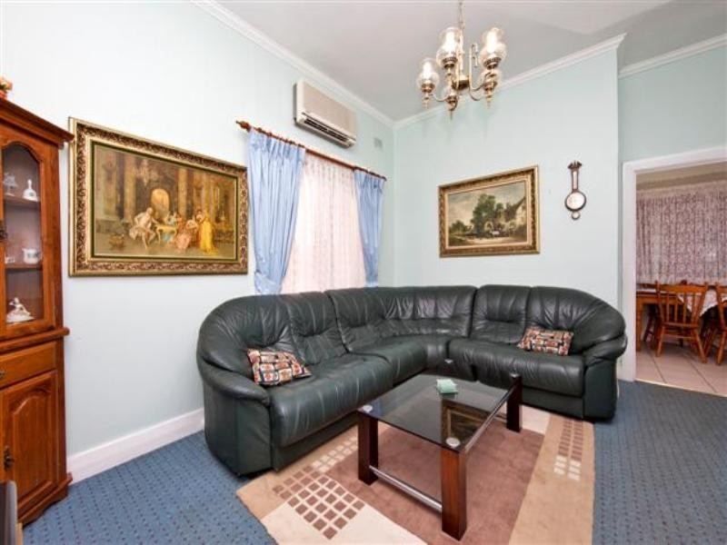 153 Gosford Road, Broadmeadow NSW 2292