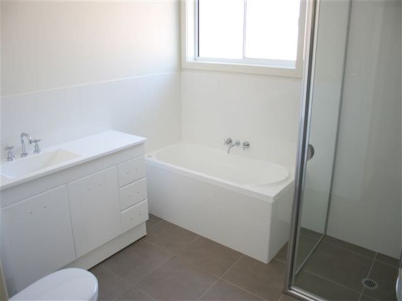 18 Croudace Road, Elermore Vale NSW 2287