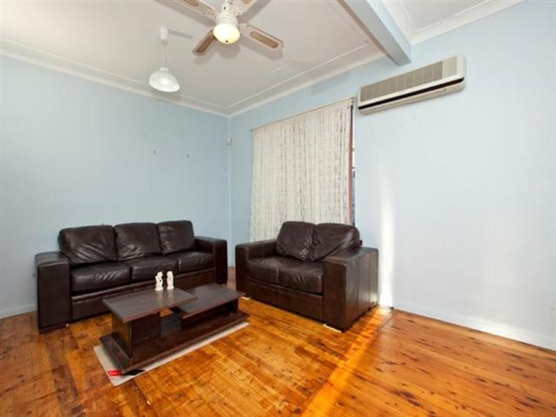 17 Tobruk Crescent, Shortland NSW 2307