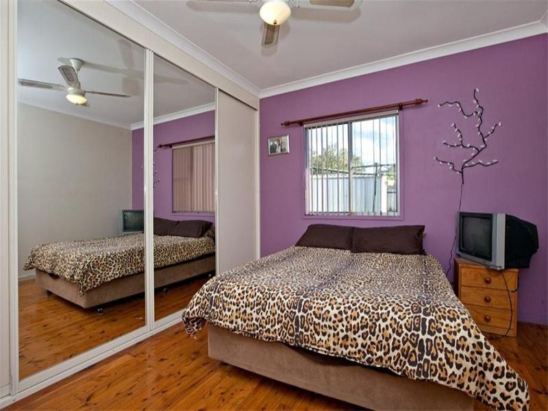 17 Tobruk Crescent, Shortland NSW 2307