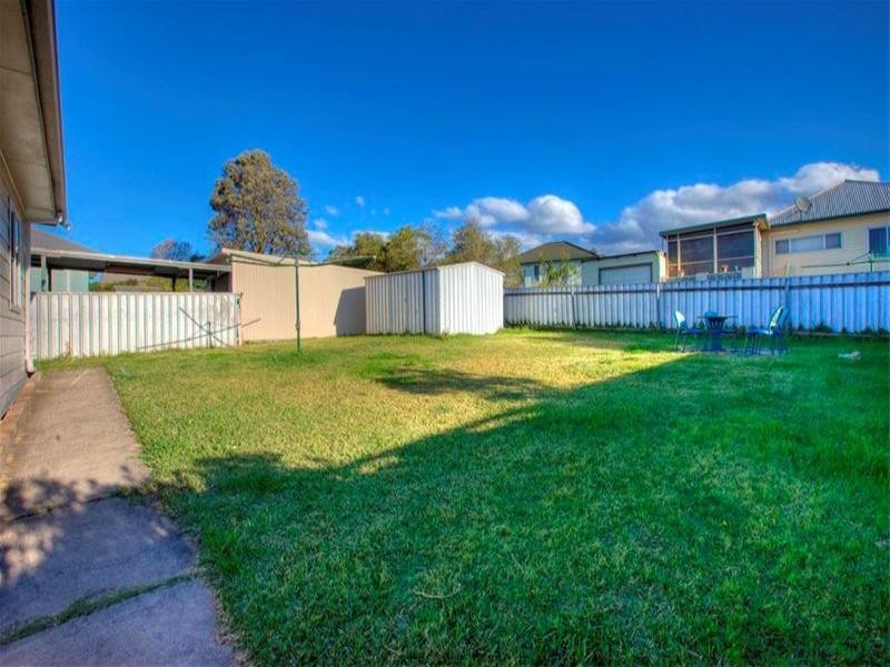 17 Tobruk Crescent, Shortland NSW 2307