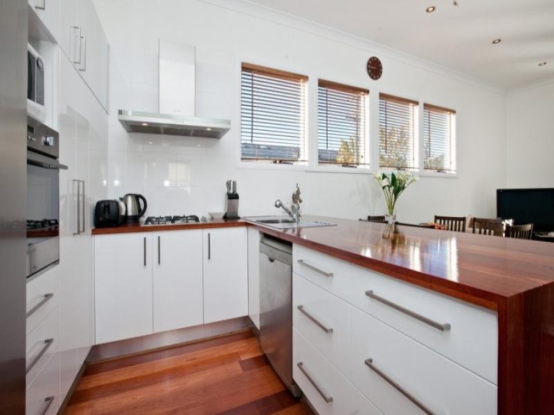 2 Gulliver Street, Hamilton NSW 2303