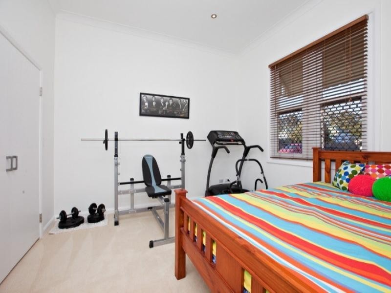 2 Gulliver Street, Hamilton NSW 2303