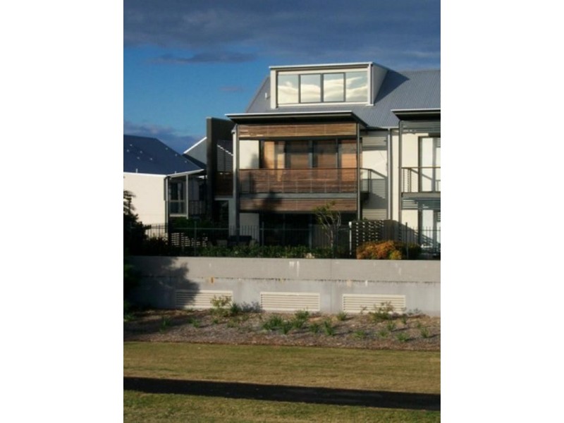 32/1 Forbes Street, Carrington NSW 2294