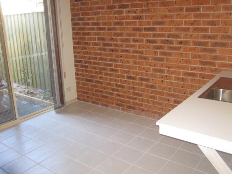 1/4 Simpson Court, Mayfield NSW 2304