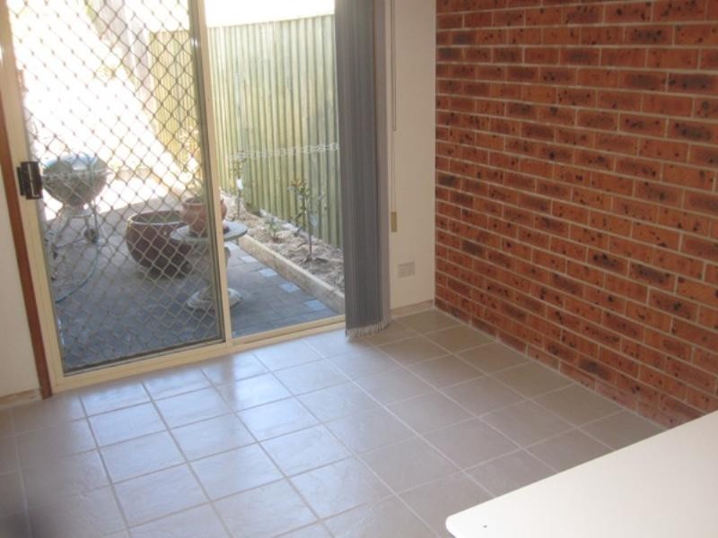 1/4 Simpson Court, Mayfield NSW 2304