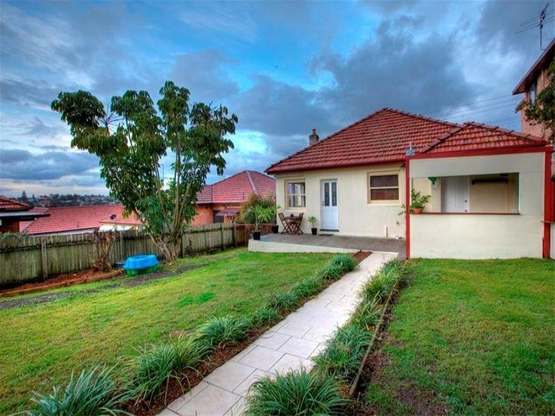 60 Croudace Street, Lambton NSW 2299