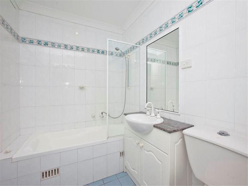 2/1 Shortland Esplanade, Newcastle East NSW 2300