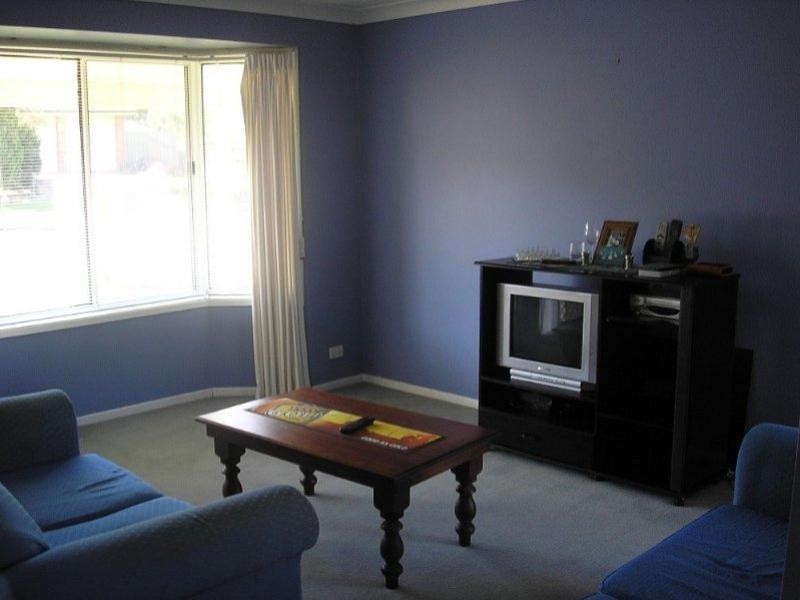 1/50 Angophora Drive, Warabrook NSW 2304