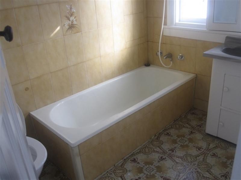 2/340 Brunker Road, Adamstown NSW 2289