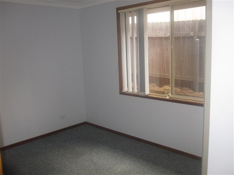 2/4 Simpson Court, Mayfield NSW 2304