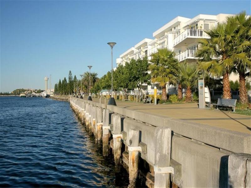 24/304 Wharf Road, Newcastle NSW 2300
