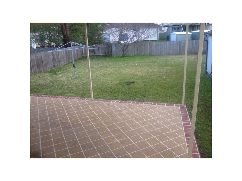 33 Hickory Road, Gateshead NSW 2290