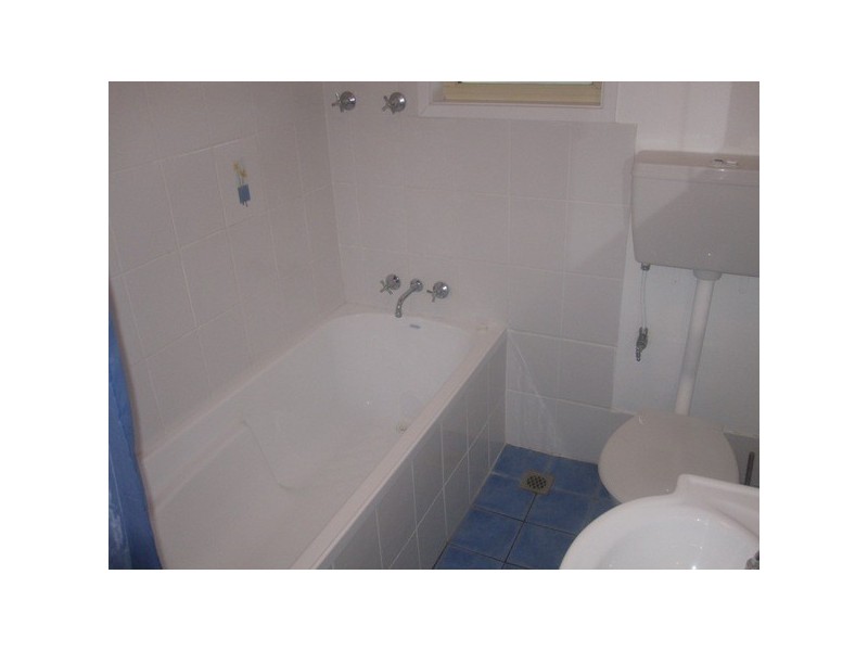 33 Hickory Road, Gateshead NSW 2290