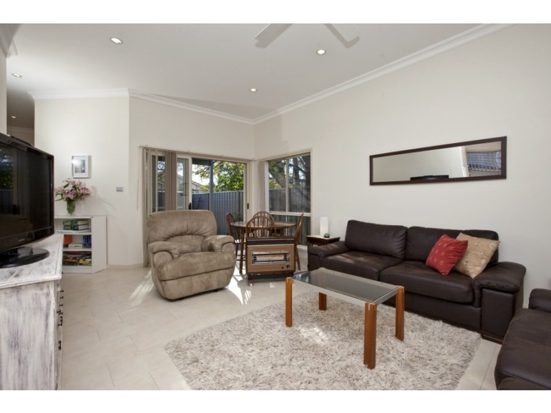 4/100 Kings Road, New Lambton NSW 2305