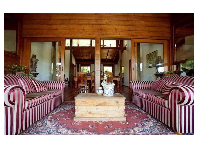 16 Thompson Road, Speers Point NSW 2284