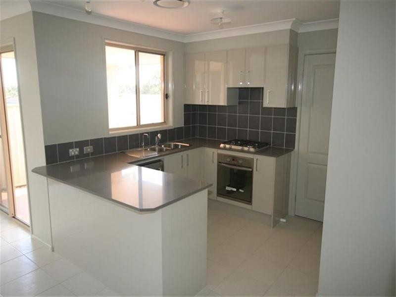 100 Woodstock Street, Mayfield NSW 2304