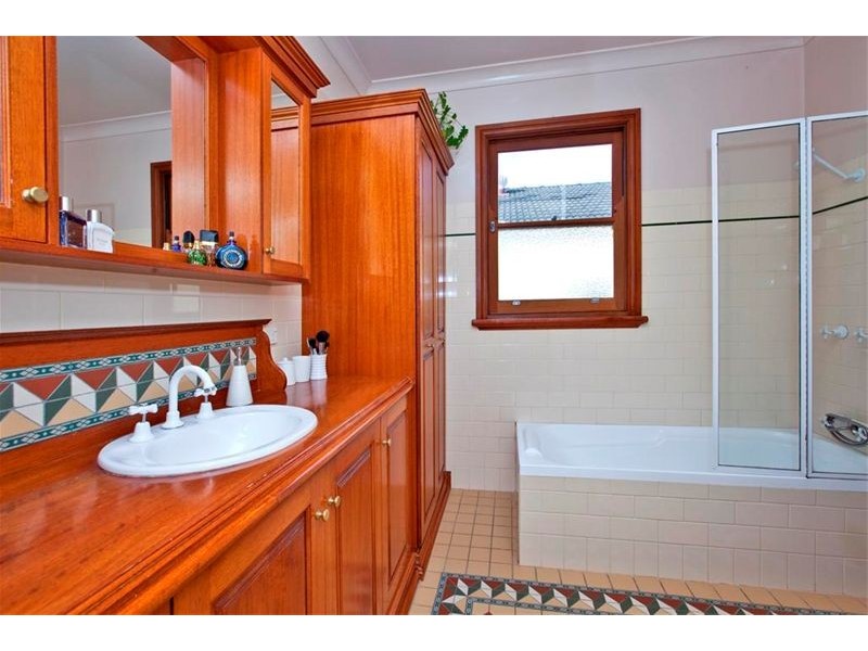 75 Grinsell Street, Kotara NSW 2289