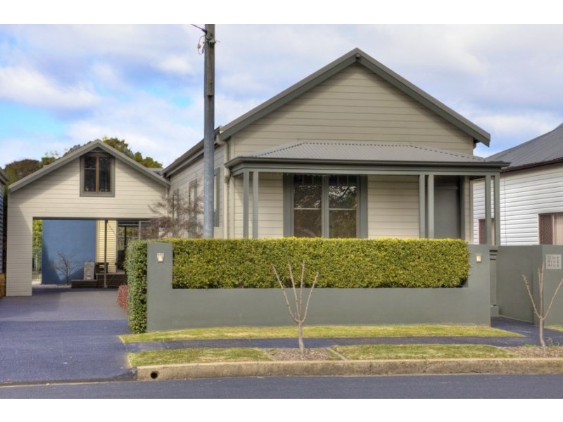 155 Jenner Parade, Hamilton South NSW 2303