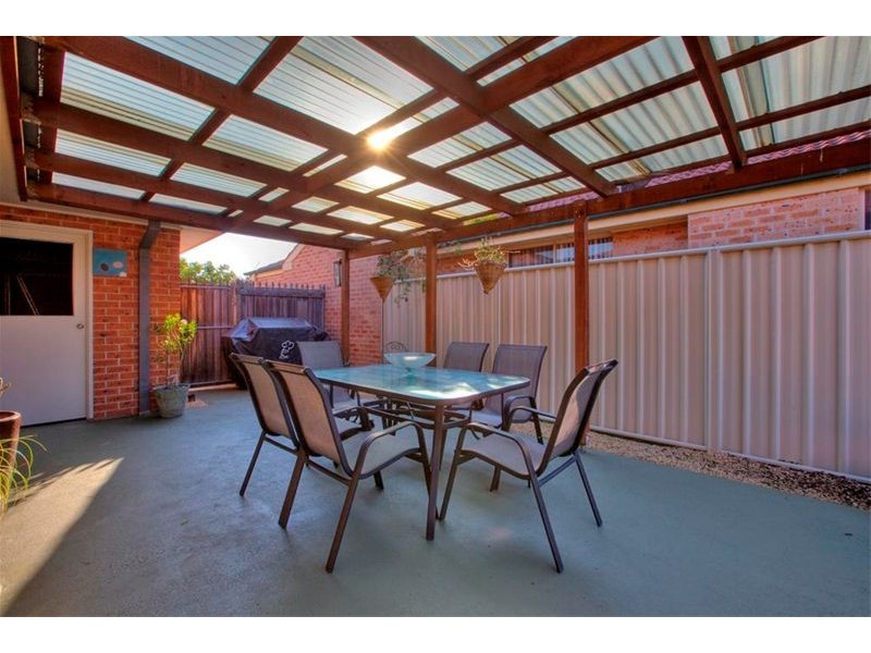8 Hollingsford Crescent, Carrington NSW 2294