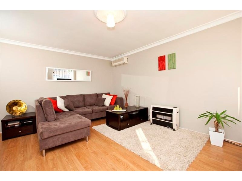 8 Hollingsford Crescent, Carrington NSW 2294