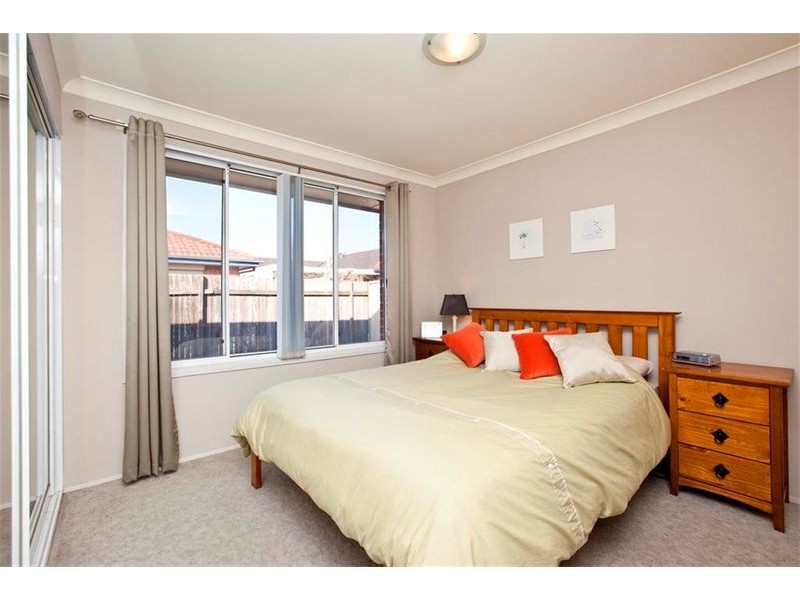8 Hollingsford Crescent, Carrington NSW 2294