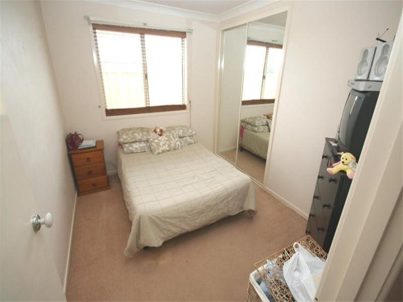 32 Northlakes Drive, Cameron Park NSW 2285