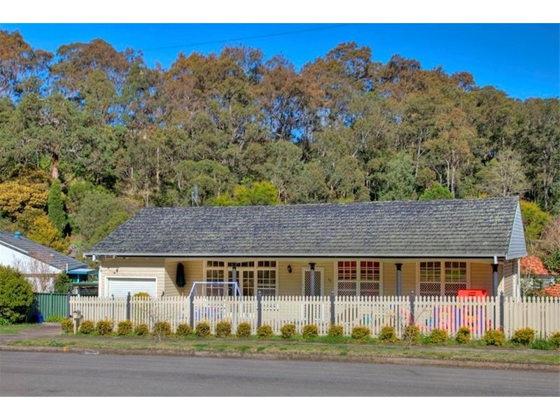 20 Lucas Crescent, Adamstown Heights NSW 2289