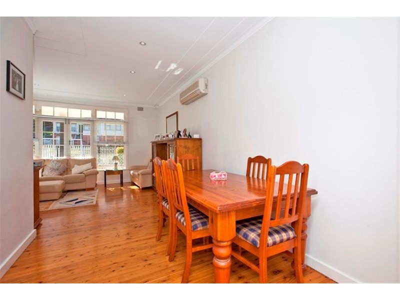 20 Lucas Crescent, Adamstown Heights NSW 2289