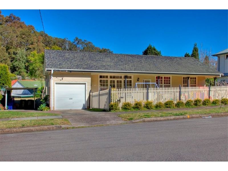 20 Lucas Crescent, Adamstown Heights NSW 2289