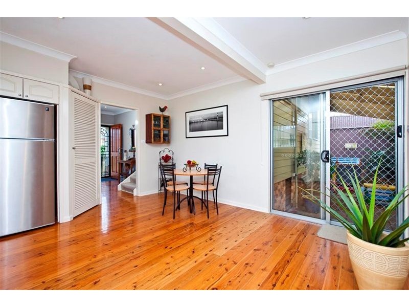 8 Brown Street, Adamstown NSW 2289