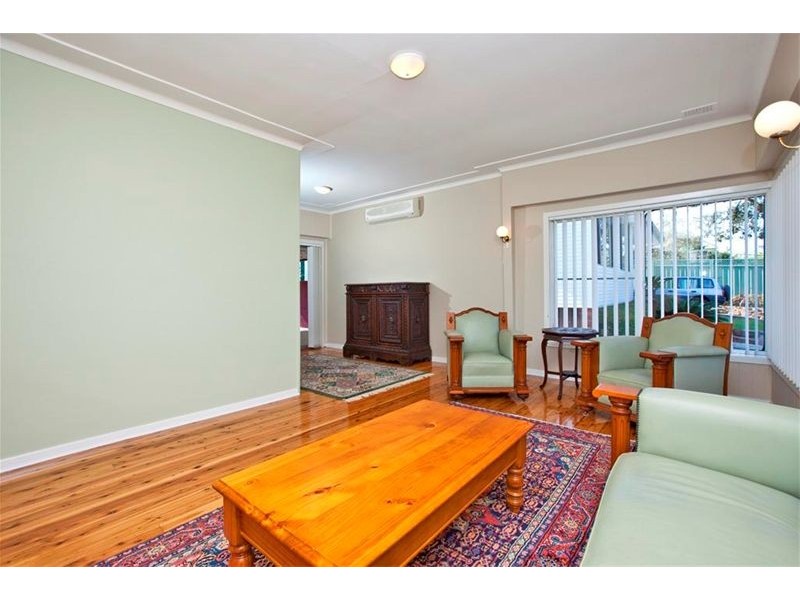12 Kirkdale Drive, Kotara South NSW 2289
