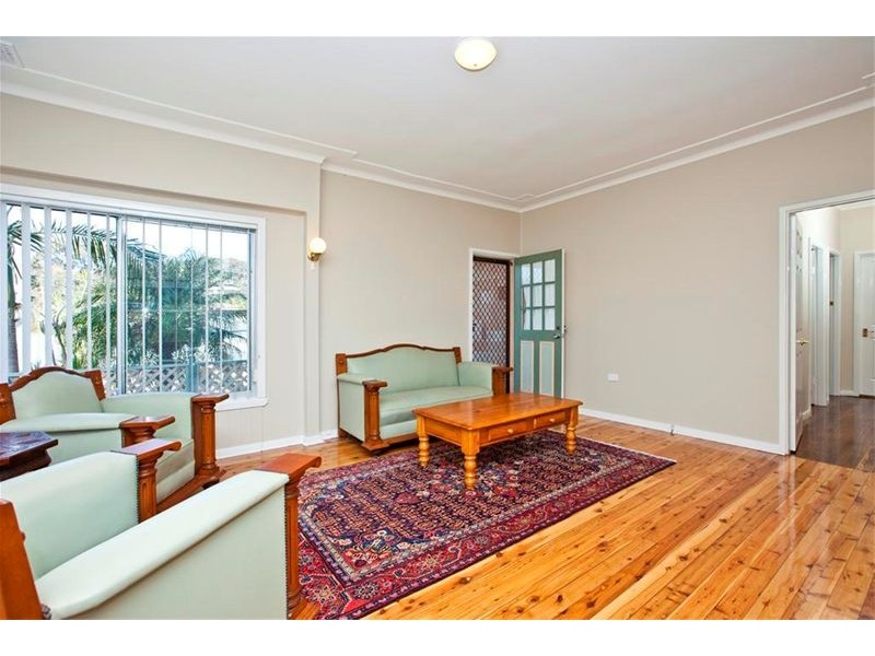 12 Kirkdale Drive, Kotara South NSW 2289