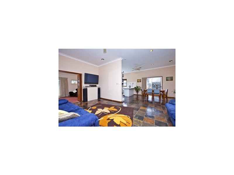15 Coolamin Road, Waratah NSW 2298