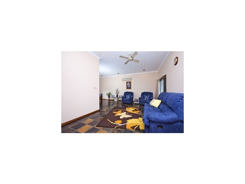 15 Coolamin Road, Waratah NSW 2298