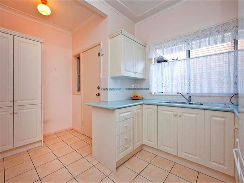 34 Lovell Parade, Shortland NSW 2307