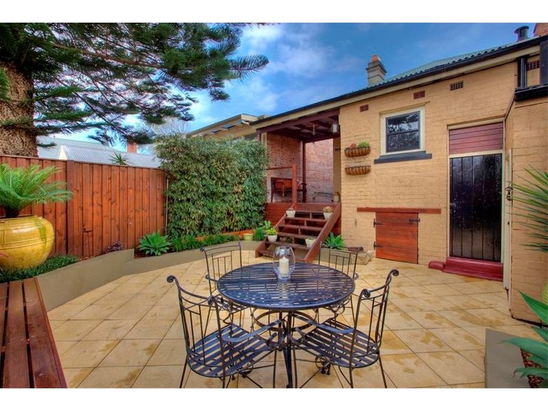 154 Denison Street, Hamilton NSW 2303