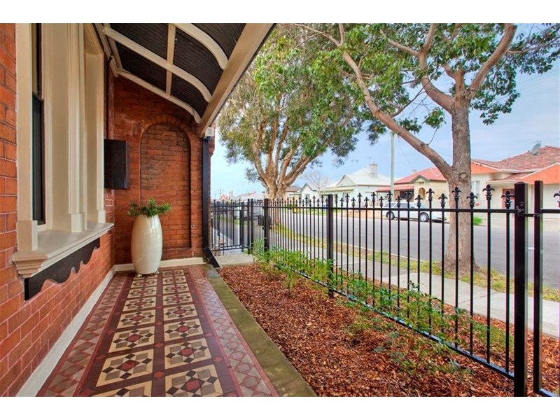 154 Denison Street, Hamilton NSW 2303