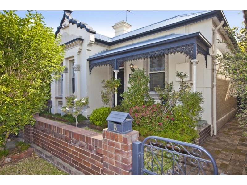 8 Eddy Street, Hamilton NSW 2303