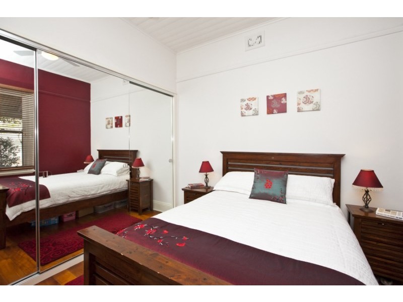 8 Eddy Street, Hamilton NSW 2303