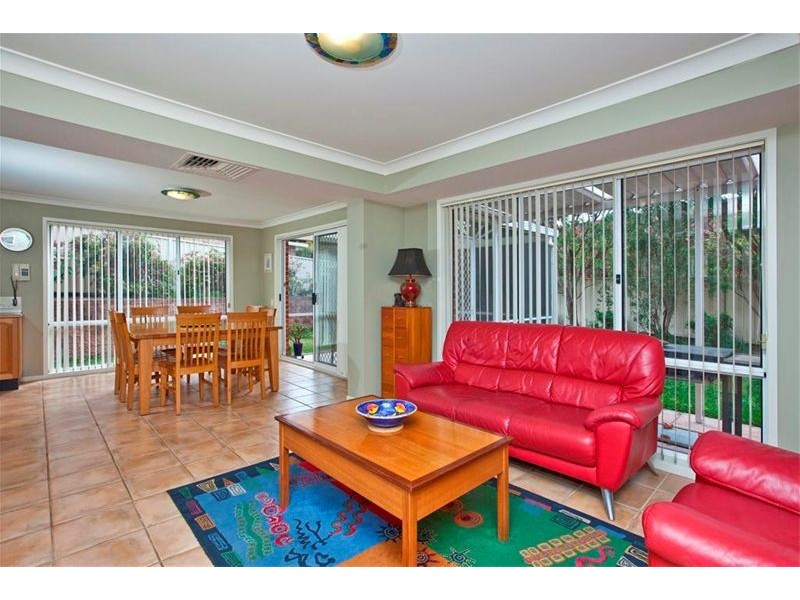 8 Tinglewood Close, Tingira Heights NSW 2290