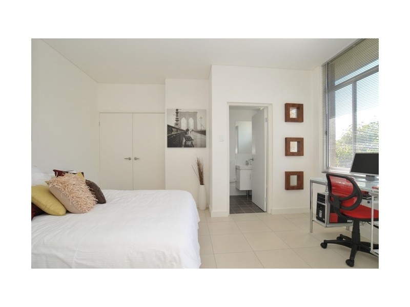 4 Hilview Crescent, Newcastle NSW 2300