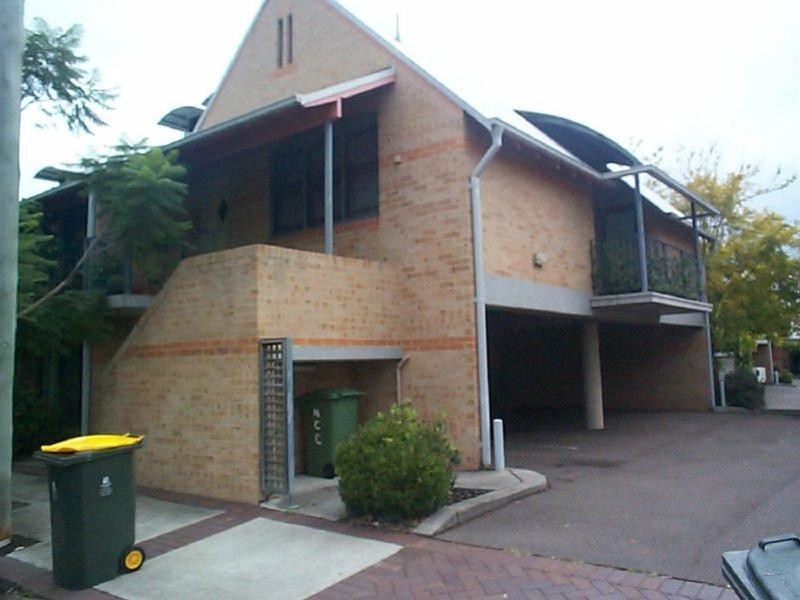 16/4 Grey Street, Wickham NSW 2293