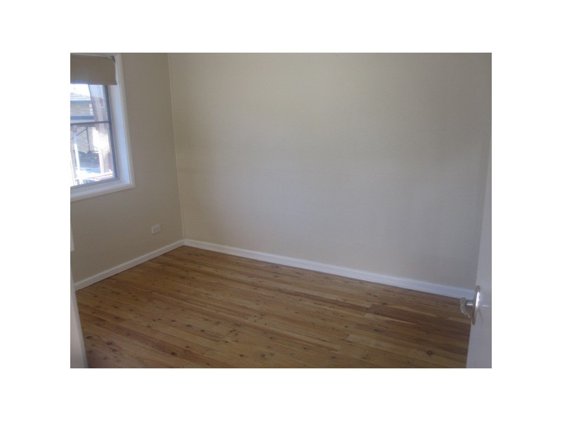 2/10 Clare Street, Glendale NSW 2285