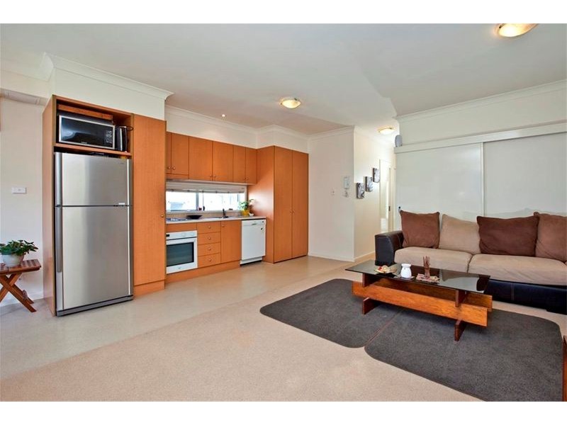 210/5 Tudor Street, Newcastle West NSW 2302