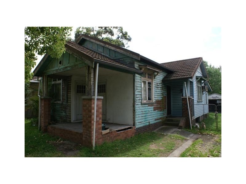 4 Basil Street, Mayfield West NSW 2304