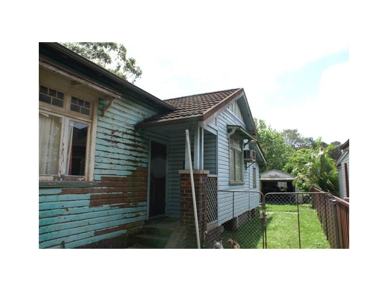 4 Basil Street, Mayfield West NSW 2304